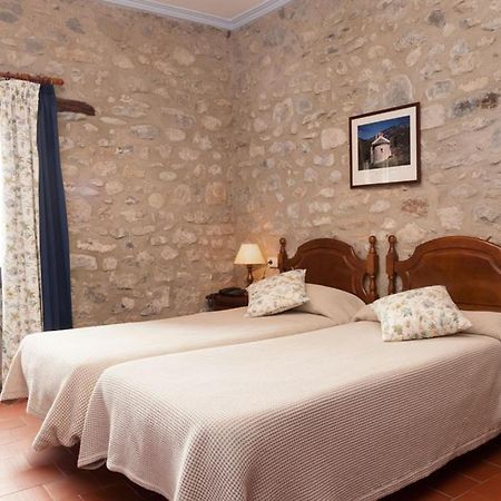 Hostal De La Rovira Oix Exterior foto